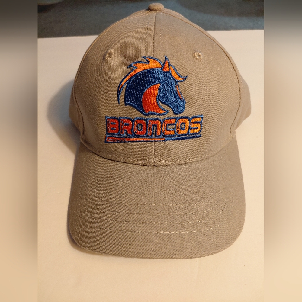 Boise State Grey SnapBack Hat Embroidered Bronco